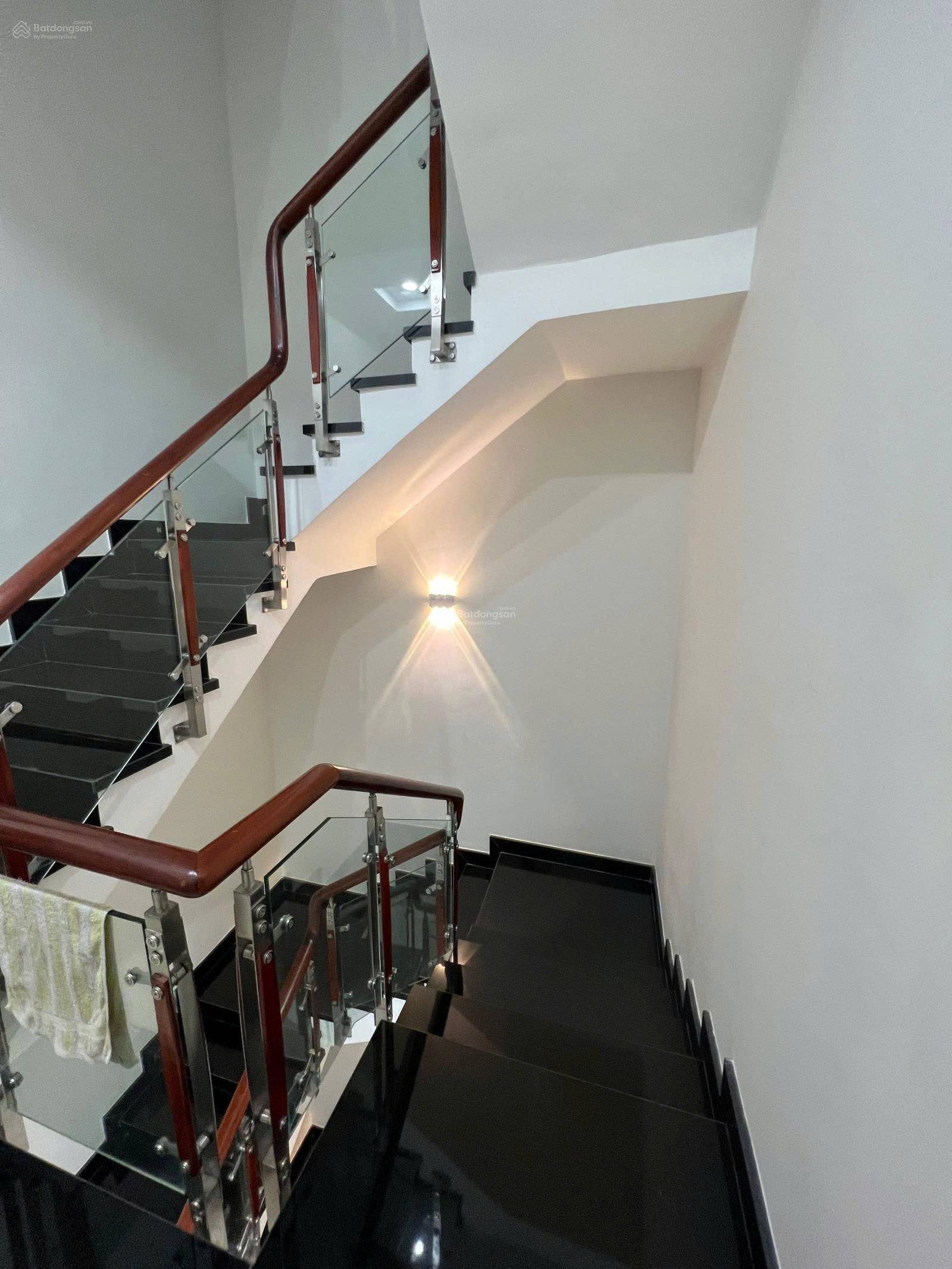 Bán nhà đường nhựa 6m sát Vạn Hạnh Mall.1 trệt-3 lầu giá 6 tỷ hơn - Ảnh 2